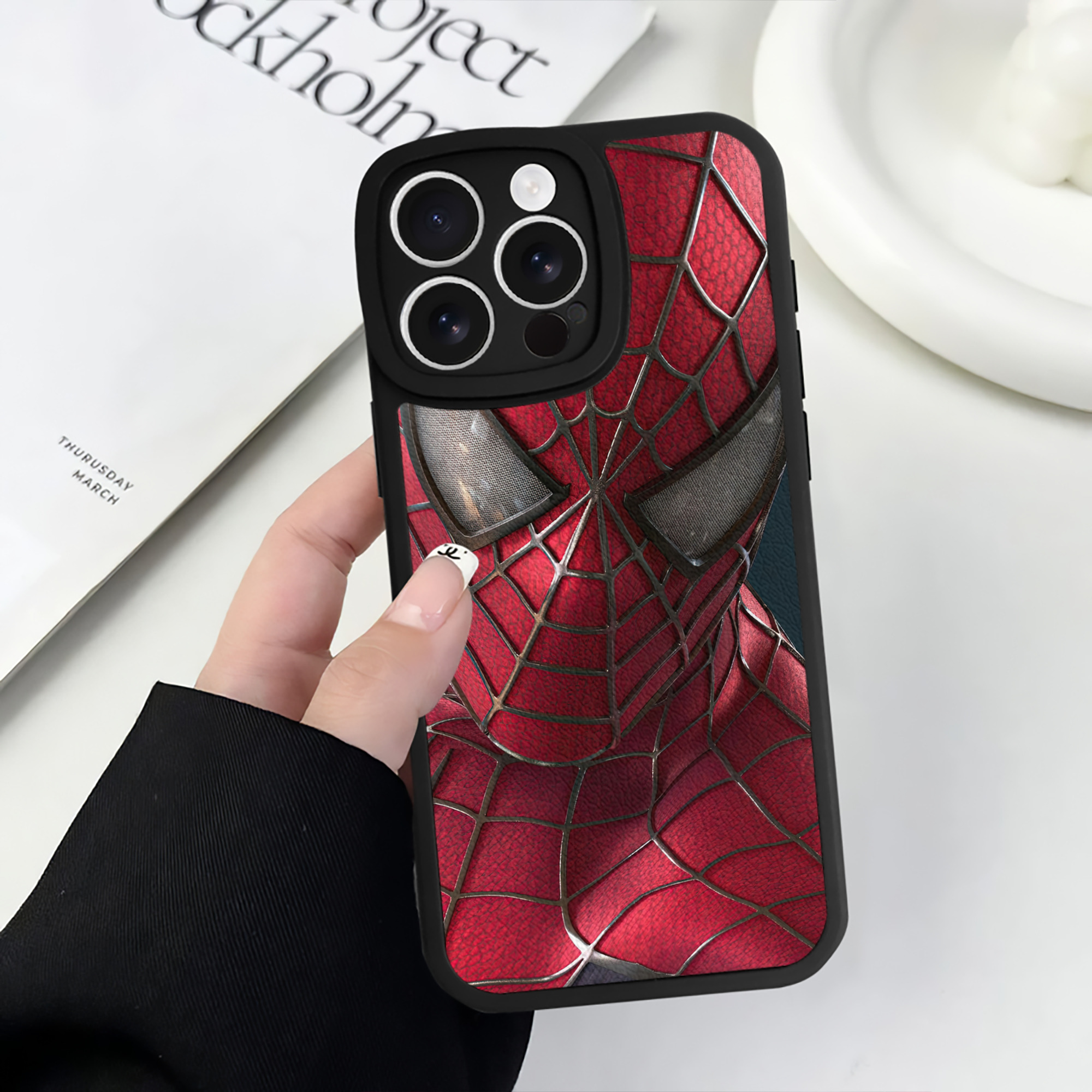 （画像用） Spider Man スパイダーマン 【iPhone 16シリーズ対応】シリコンスマホケース（レザー調） 材質：シリコン